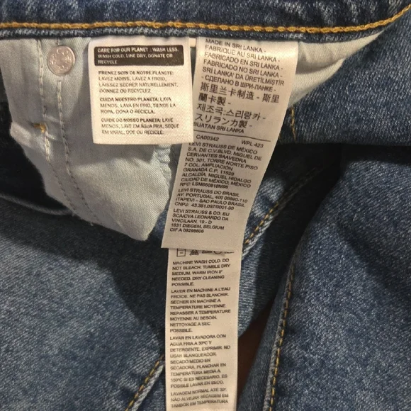 Levi's Women's Blue Straight Leg Jeans - Picture 2 of 7